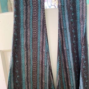 Bell bottom leggings